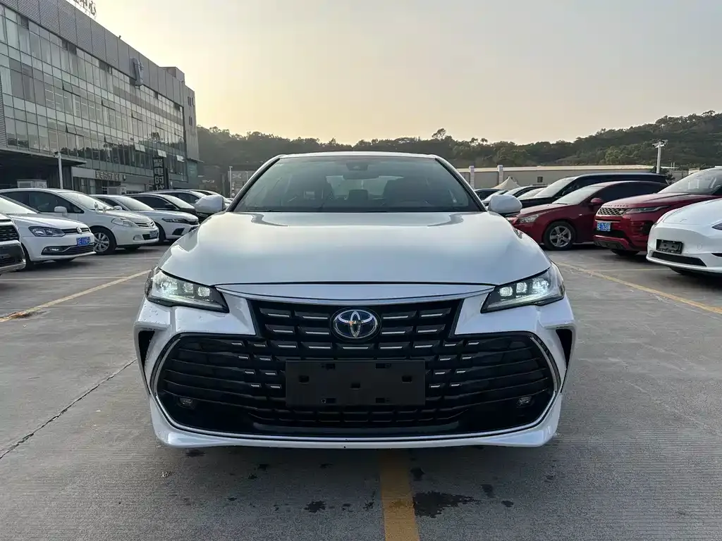 Toyota Avalon 2023 из CN, фото 4