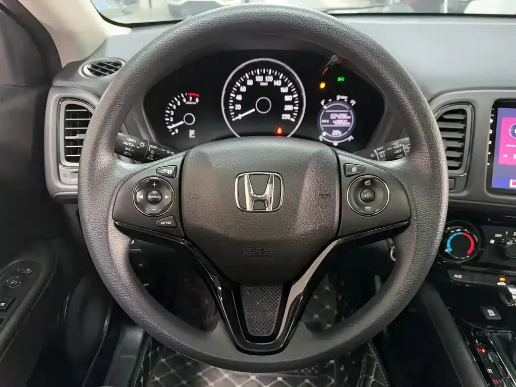 Honda Vezel 2021 из CN, фото 8