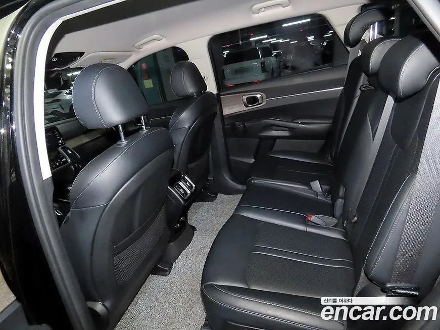 Kia Sorento — фото 5