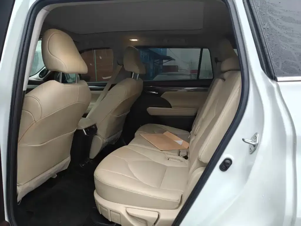 Toyota Highlander 2022 из CN, фото 6