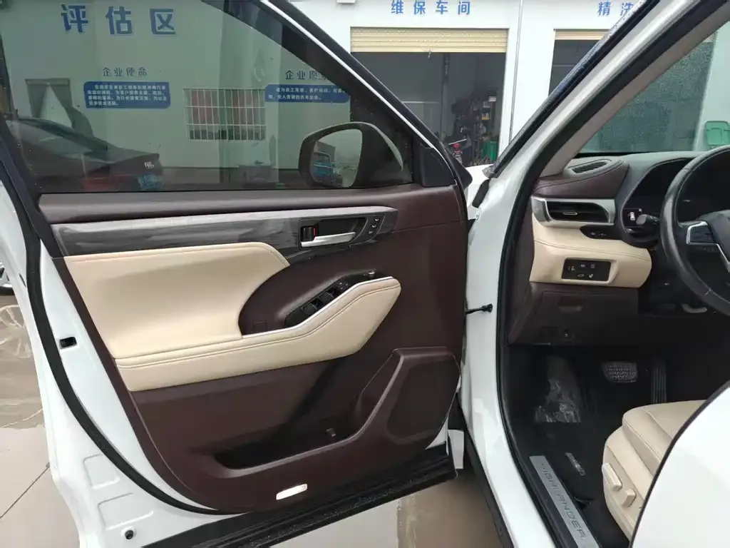 Toyota Highlander 2022 из CN, фото 5