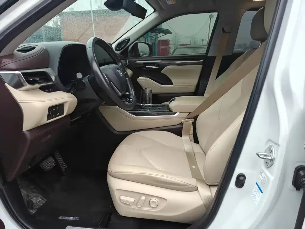 Toyota Highlander 2022 из CN, фото 7