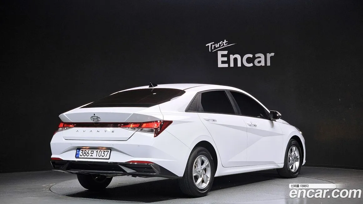 Hyundai AVANTE — фото 3