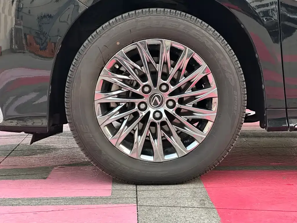 Lexus LM 2022 из CN, фото 3