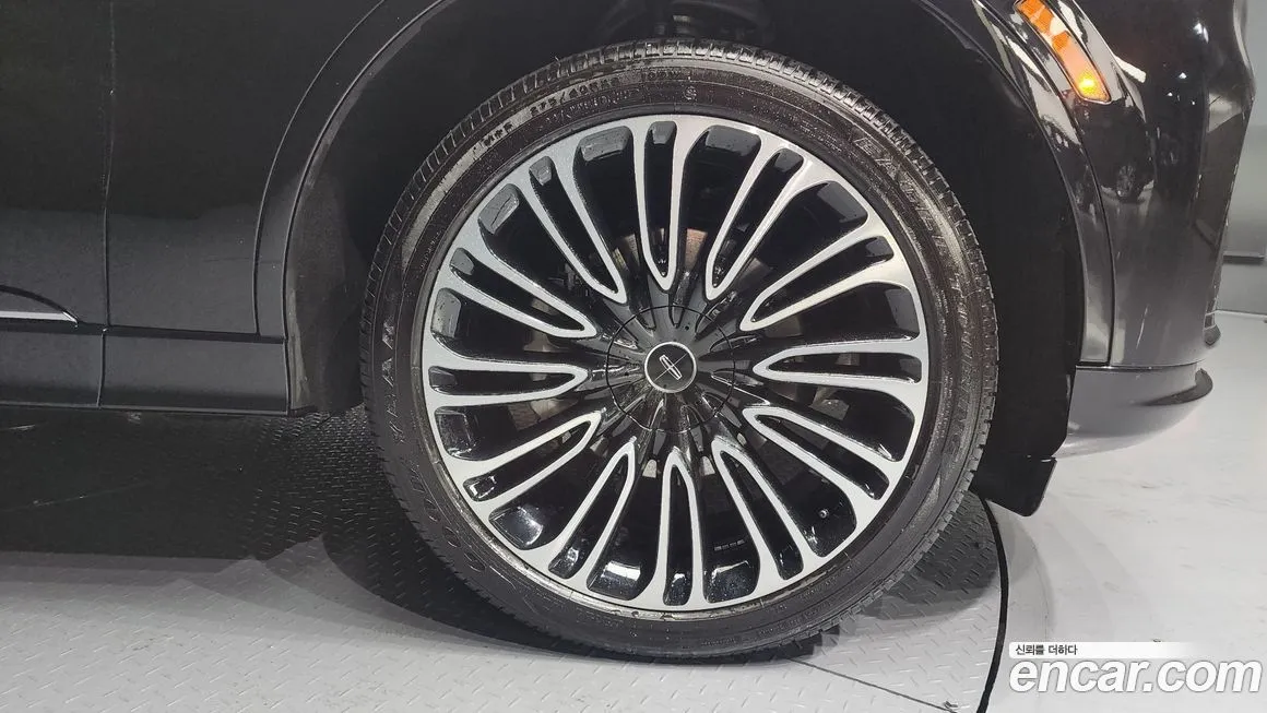 Lincoln Aviator — фото 10