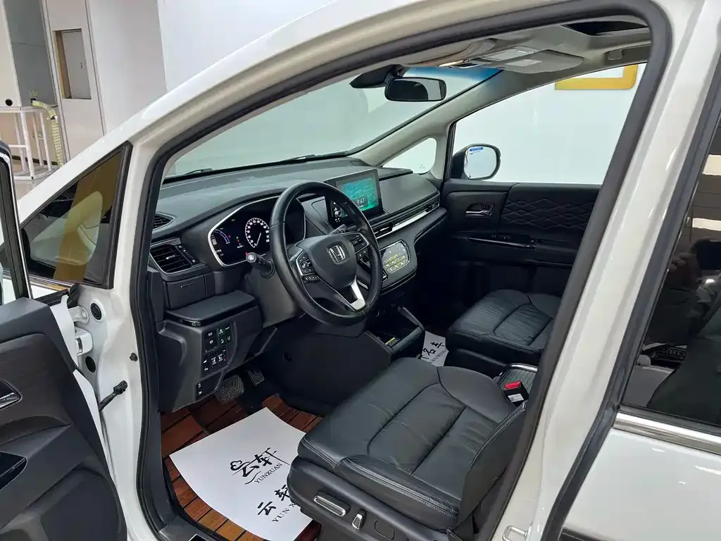 Honda Elysion 2022 из CN, фото 4