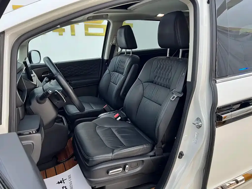 Honda Elysion 2022 из CN, фото 5