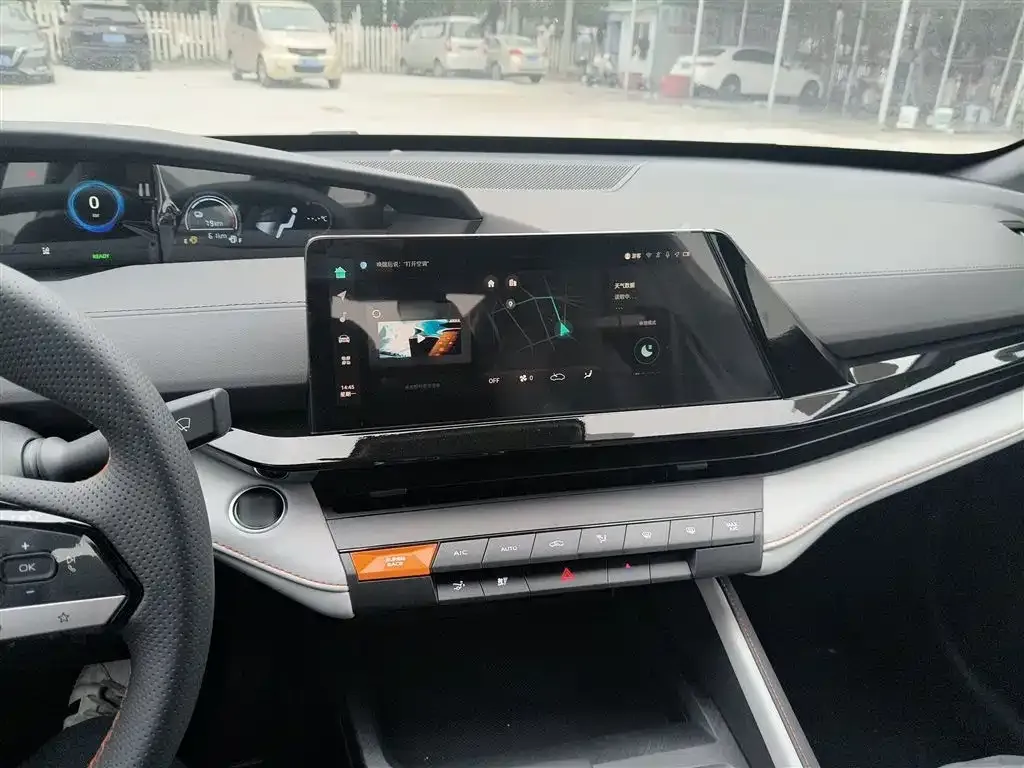 Changan UNI-V iDD 2025 из CN, фото 3