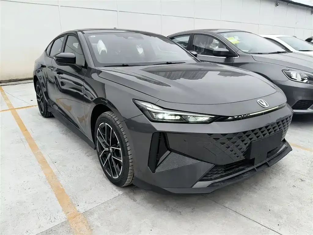 Changan UNI-V iDD 2025 из CN, фото 4