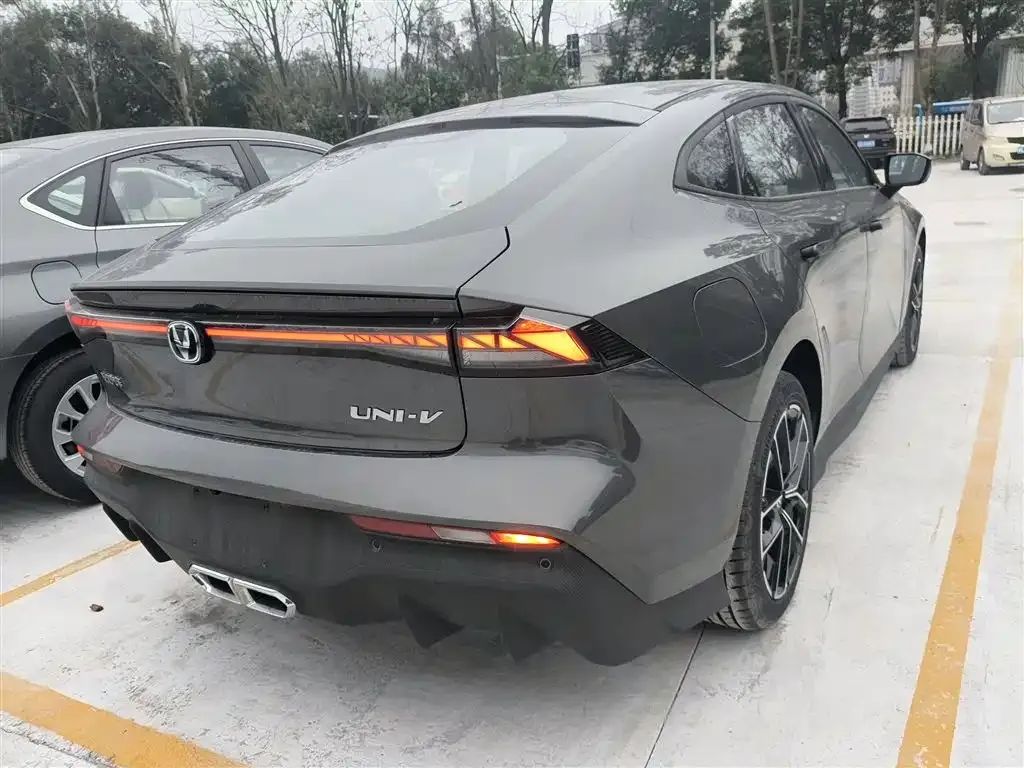 Changan UNI-V iDD 2025 из CN, фото 8
