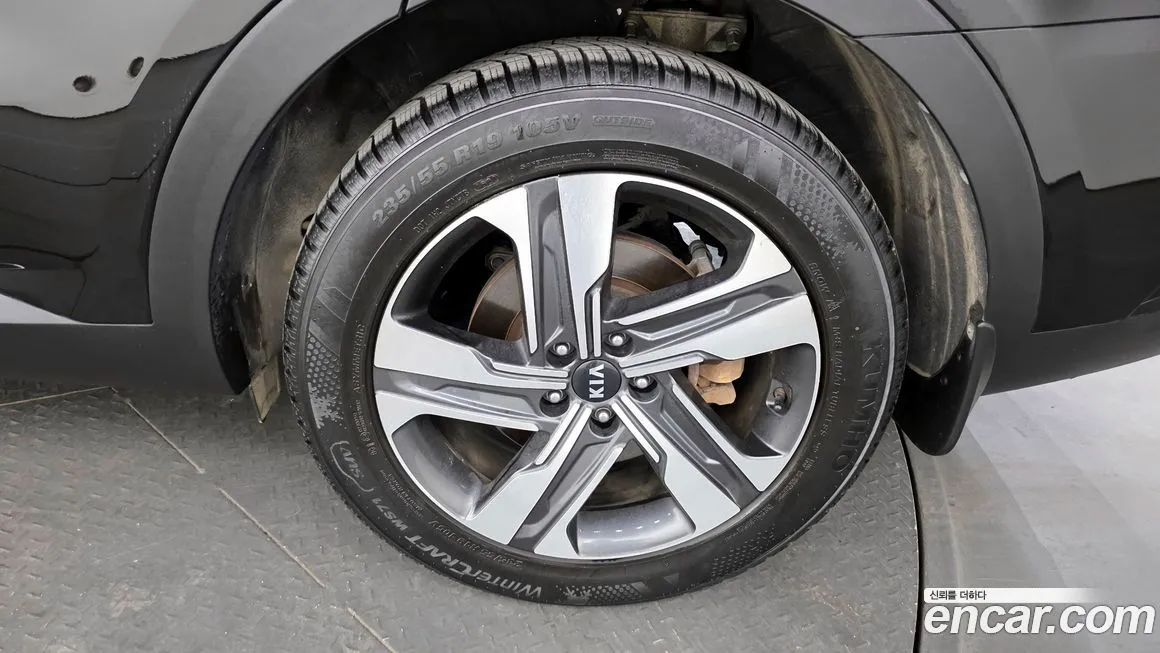 Kia Sorento — фото 7