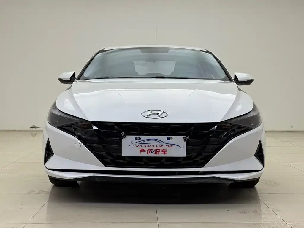 Hyundai Elantra 2023 из CN, фото 3
