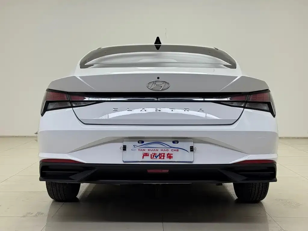 Hyundai Elantra 2023 из CN, фото 2