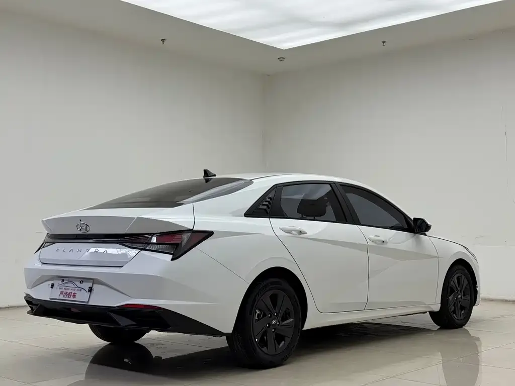 Hyundai Elantra 2023 из CN, фото 8