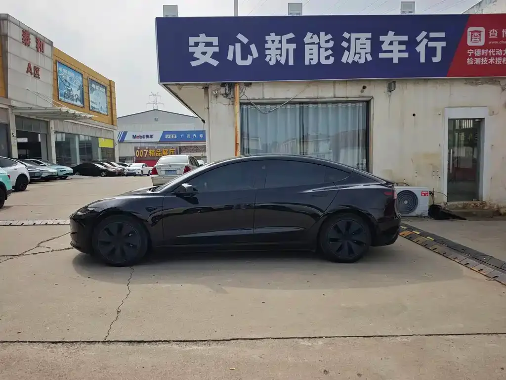 Tesla Model 3 2024 из CN, фото 2