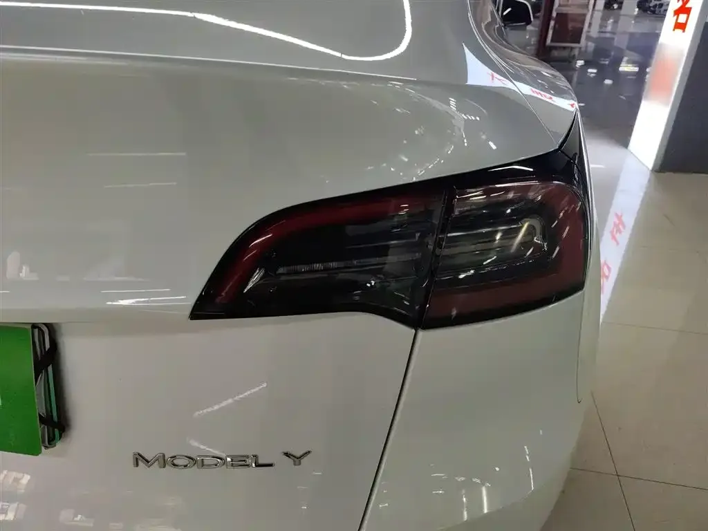 Tesla Model Y 2024 из CN, фото 5