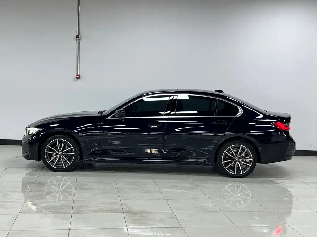 BMW 3 Series 2023 из CN, фото 8