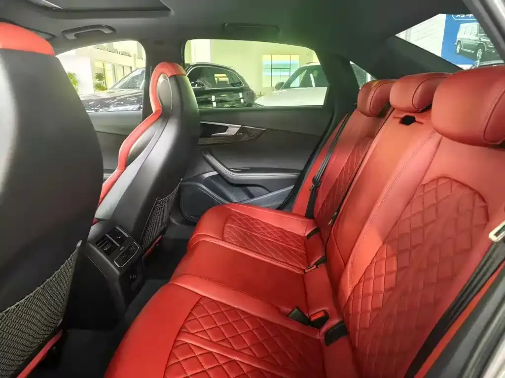 Audi S4 2022 из CN, фото 3