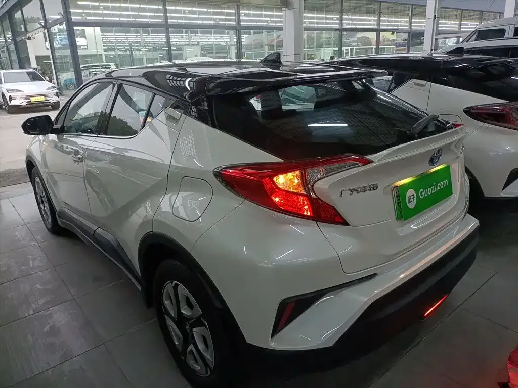 Toyota C-HR EV 2021 из CN, фото 5