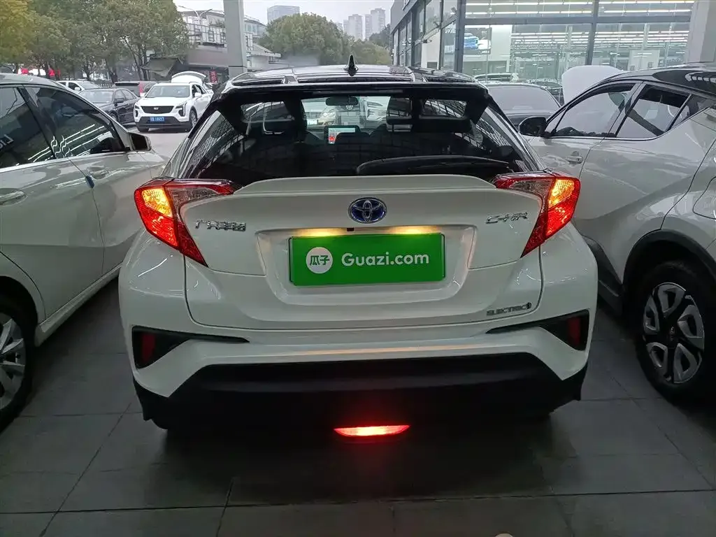Toyota C-HR EV 2021 из CN, фото 9