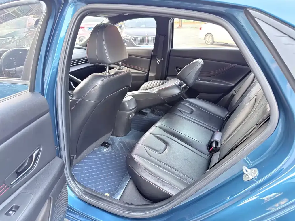 Hyundai Elantra 2021 из CN, фото 2