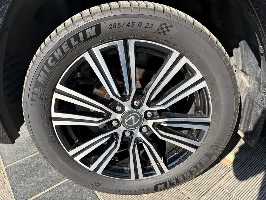 Lexus LX 2025 из CN, фото 10