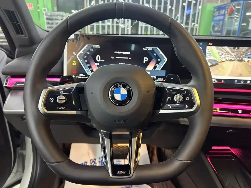 BMW 5 Series 2025 из CN, фото 6