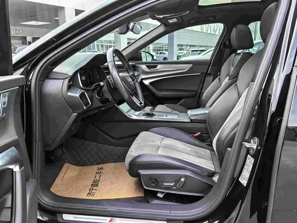 Audi A6L 2023 из CN, фото 3