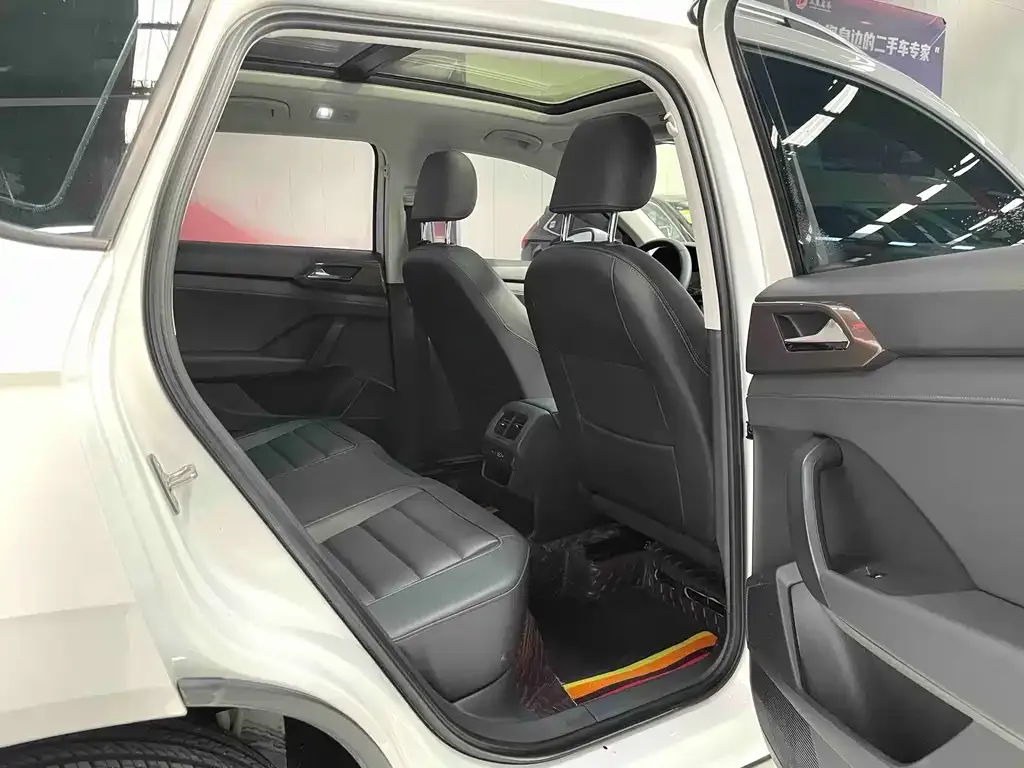 Volkswagen Tharu 2022 из CN, фото 7