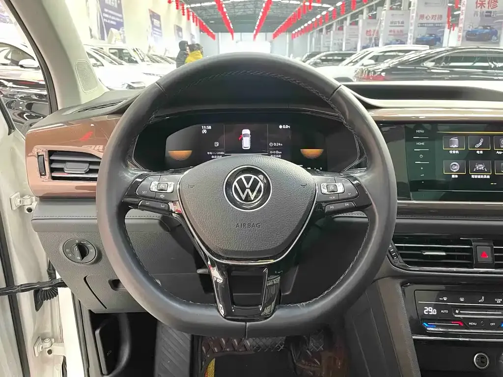 Volkswagen Tharu 2022 из CN, фото 9