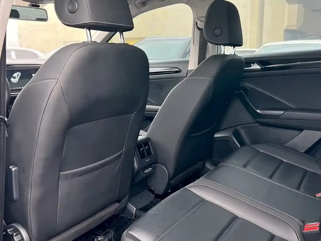 Volkswagen T-Roc 2022 из CN, фото 7