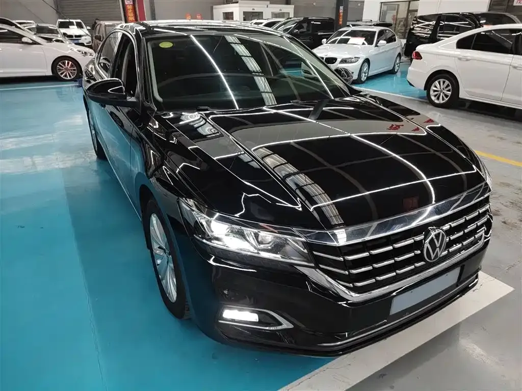Volkswagen Passat — фото 10