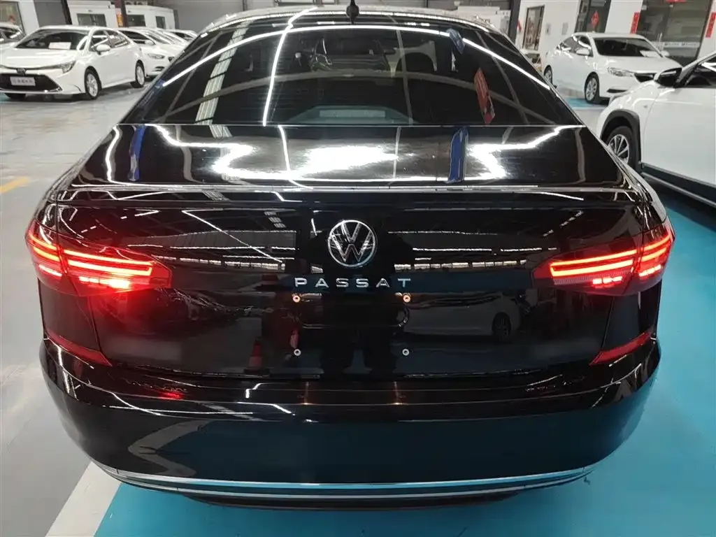 Volkswagen Passat — фото 9