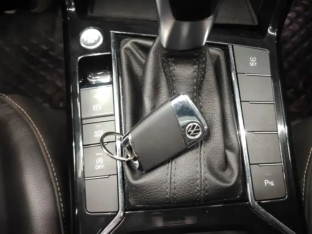 Volkswagen Passat — фото 6