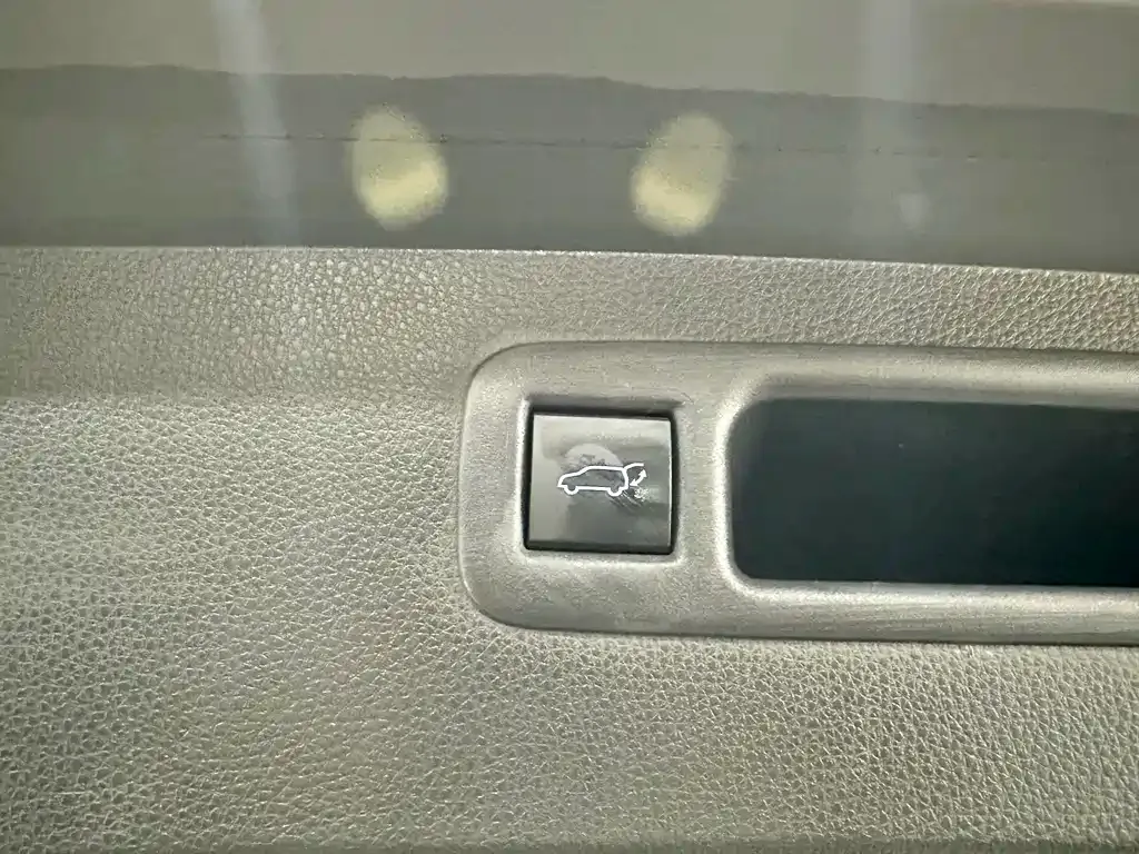 Toyota Crown Kluger 2021 из CN, фото 7