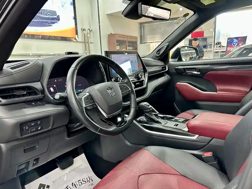 Toyota Crown Kluger 2021 из CN, фото 5