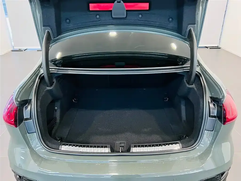 Audi A5L 2025 из CN, фото 8
