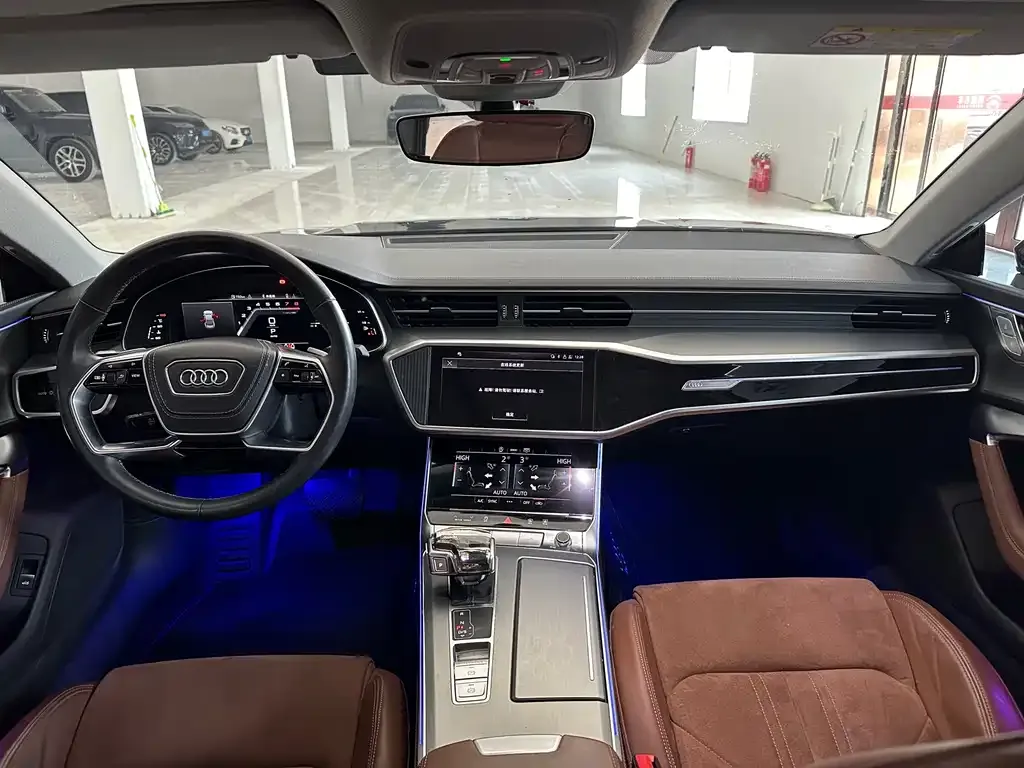 Audi A7L 2024 из CN, фото 8