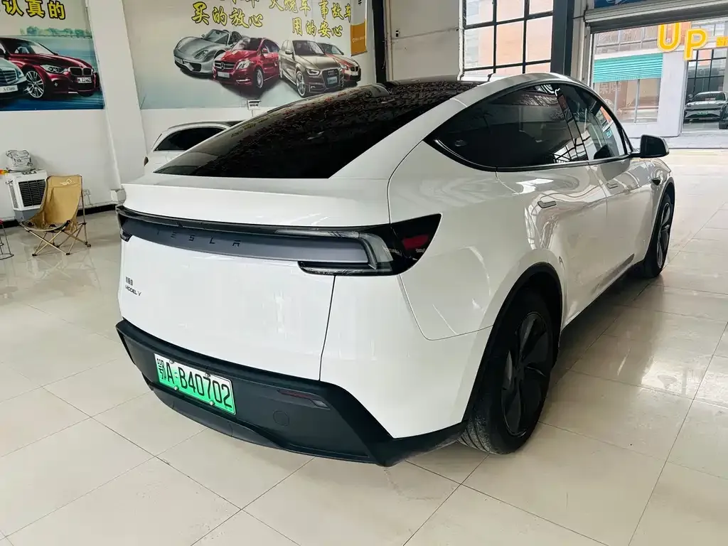 Tesla Model Y 2025 из CN, фото 7