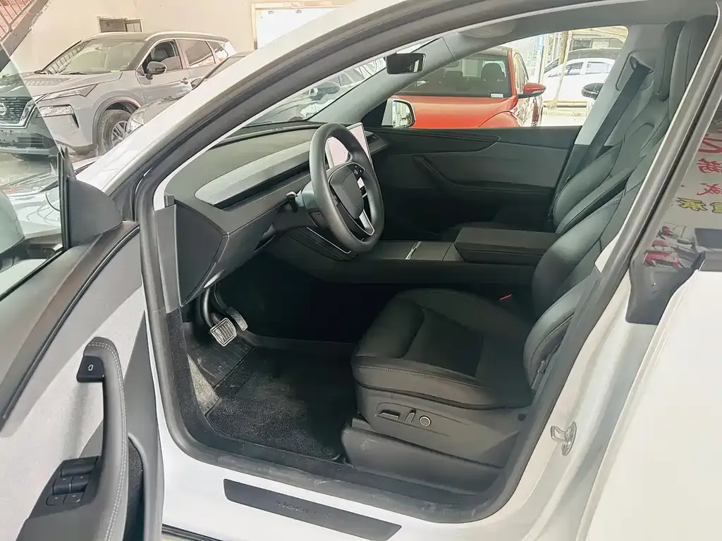 Tesla Model Y 2025 из CN, фото 9