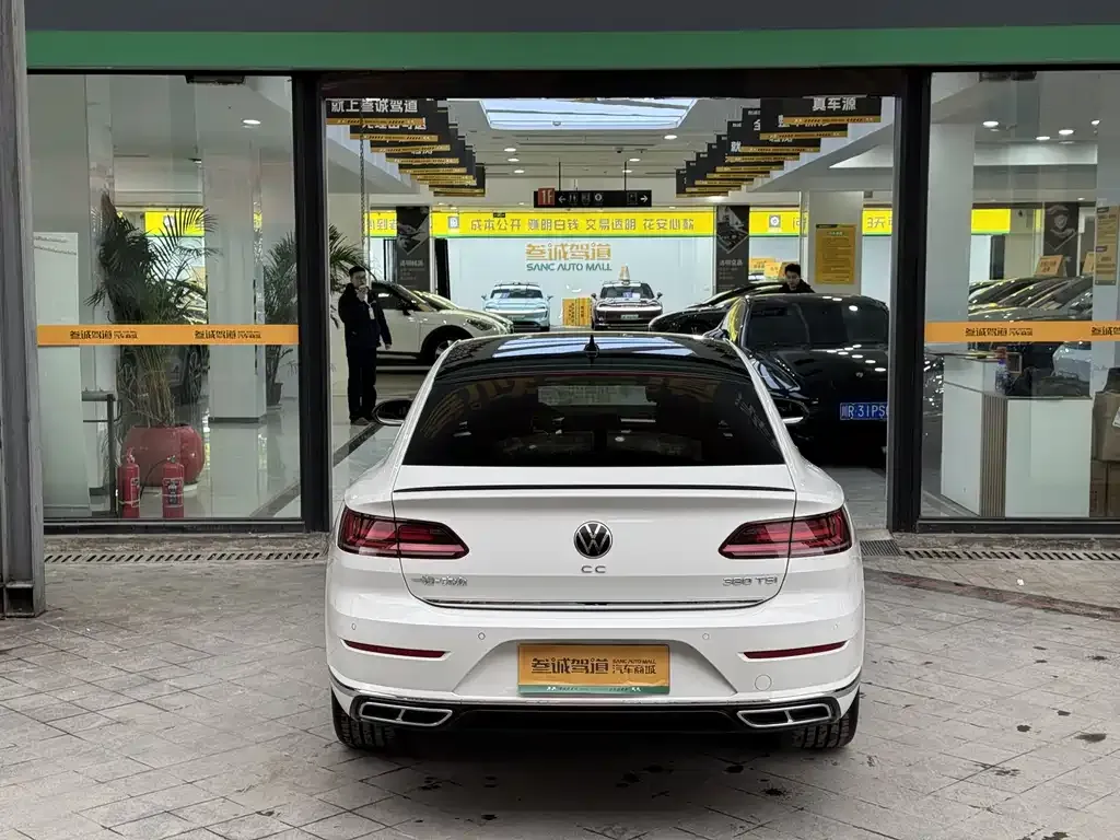 Volkswagen CC 2023 из CN, фото 10