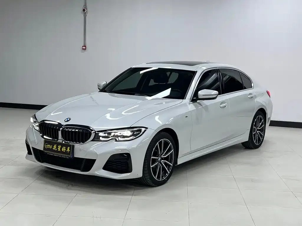 BMW 3 Series 2022 из CN, фото 1