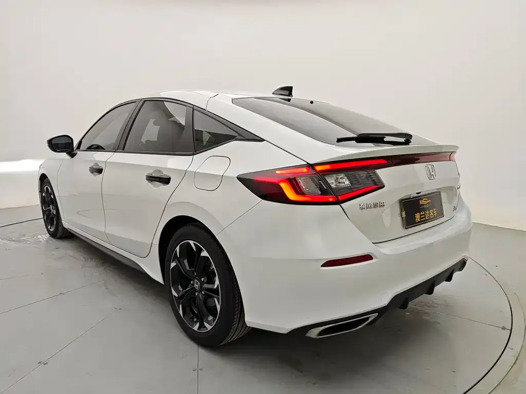 Honda Civic — фото 7