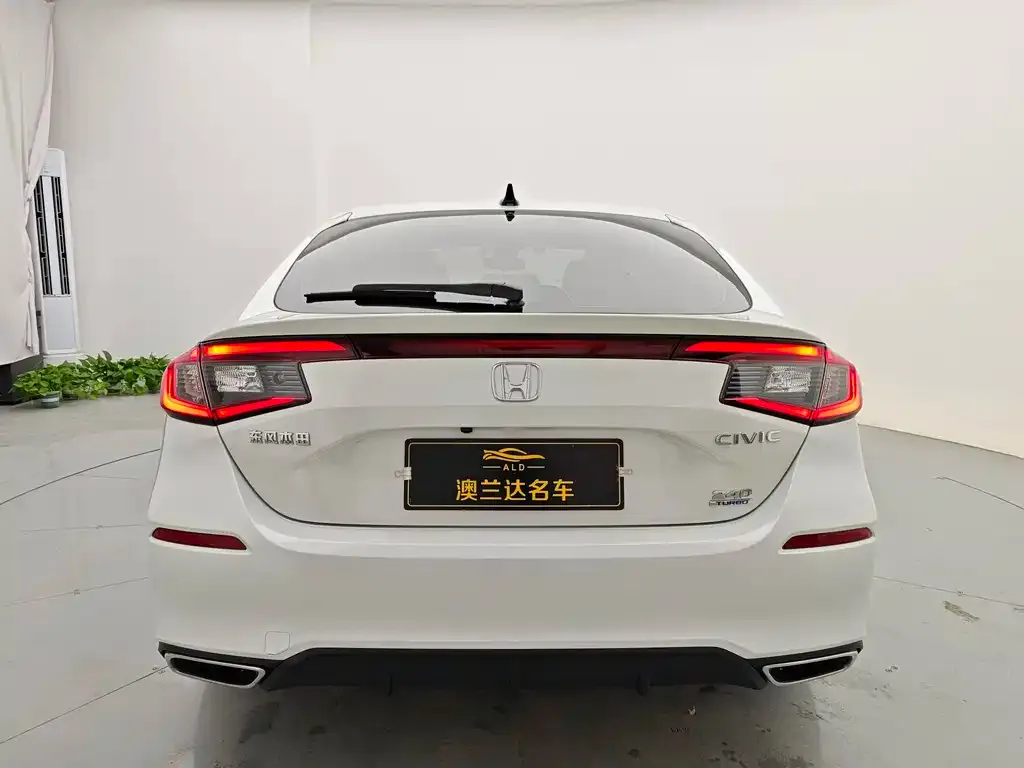 Honda Civic — фото 8