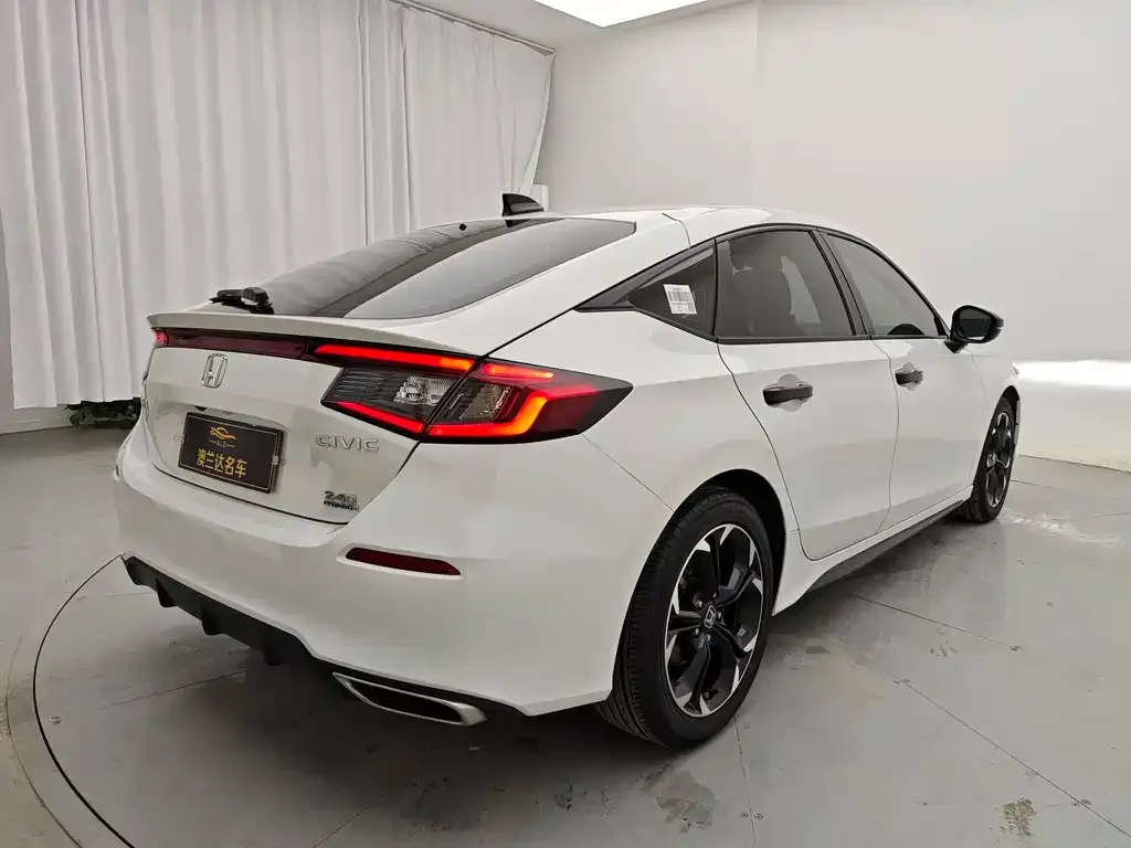 Honda Civic — фото 10