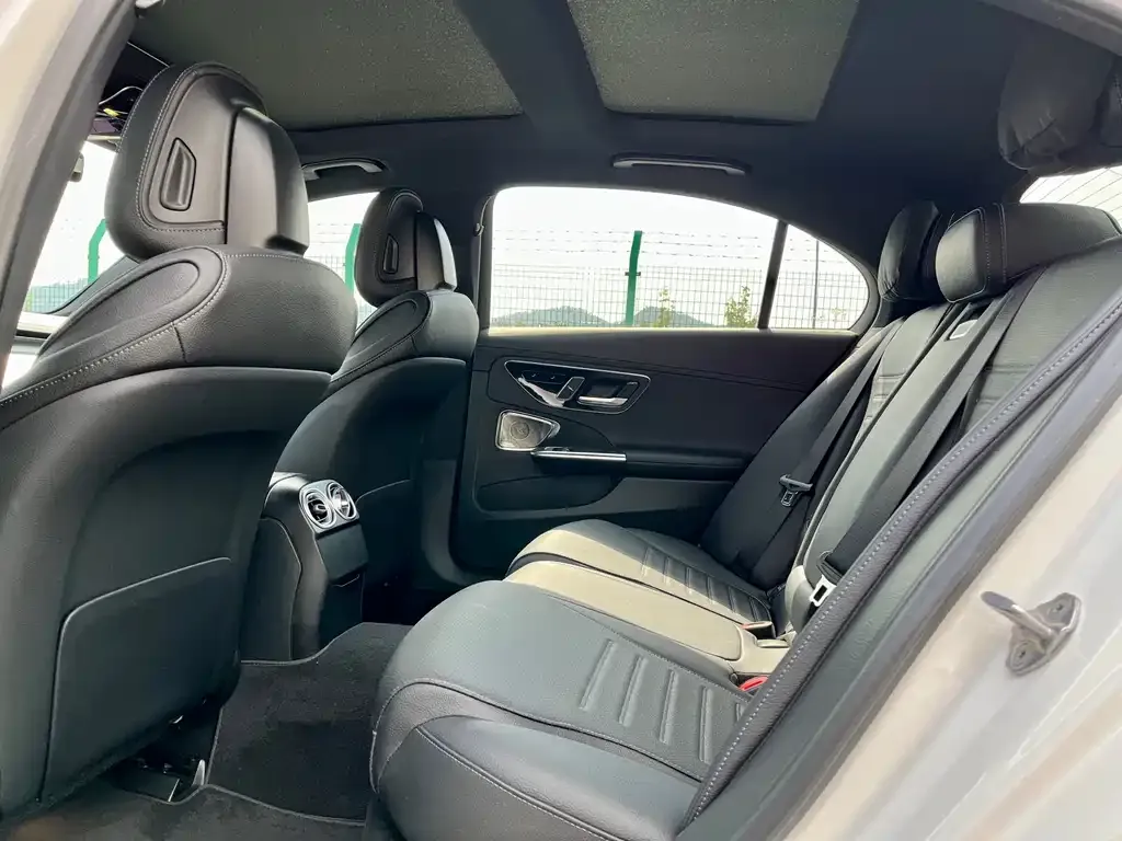 Mercedes-Benz C-Class 2024 из CN, фото 9