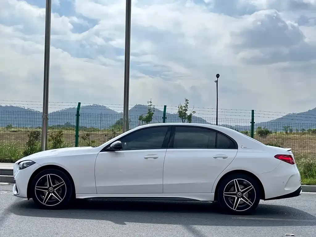 Mercedes-Benz C-Class 2024 из CN, фото 6