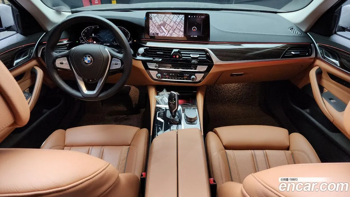 BMW 5-Series — фото 10