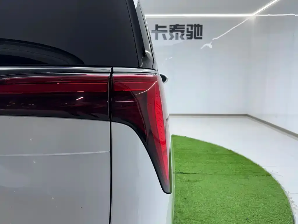 Buick Century 2023 из CN, фото 7