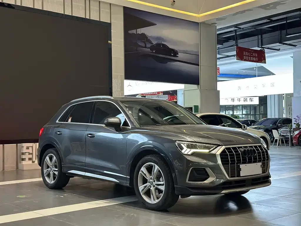 Audi Q3 — фото 10